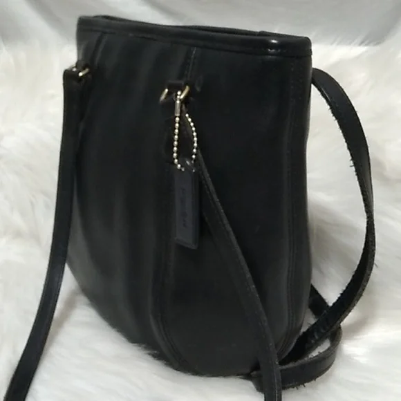 FIRM! RARE! Coach Vintage Framed Leather Pouch Hinged Frame Closure